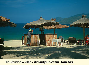 Die Rainbow-Bar - Anlaufpunkt für Taucher